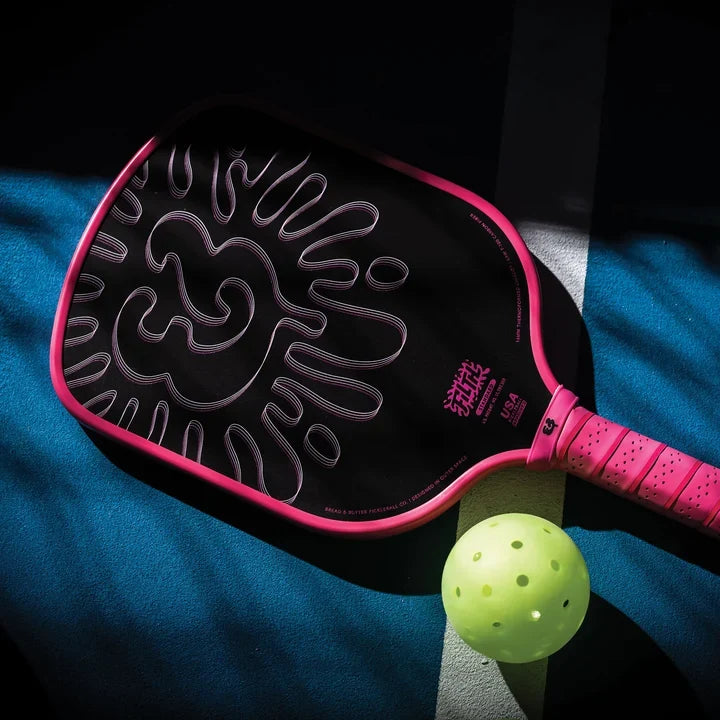 Review Vợt Pickleball Bread & Butter The Filth Pink Edition Standard – Widebody 8", Thermoformed Patent, T700 Raw Carbon, Tốc Độ Tay Vượt Trội